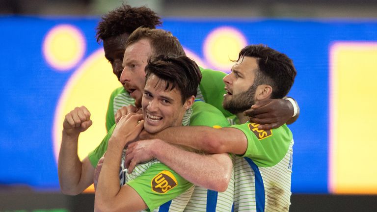 Wolfsburg gewinnt gegen Kiel das Relegations-Hinspiel.