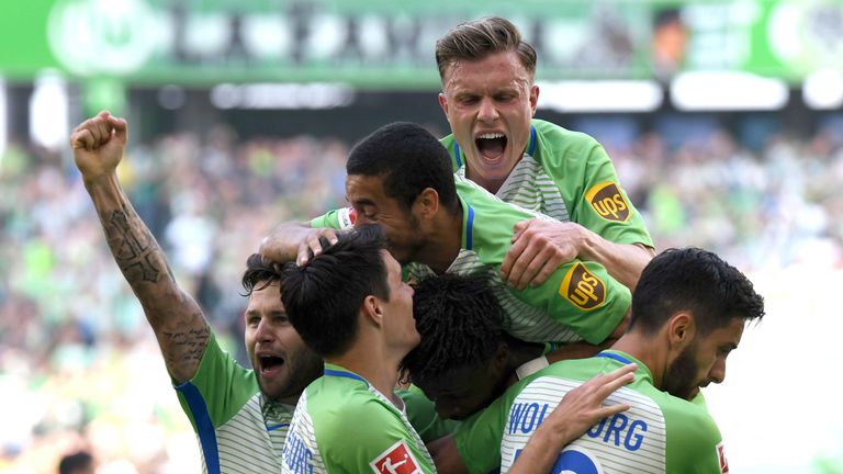 Der VfL Wolfsburg gewinnt zuhause gegen den 1. FC Köln.