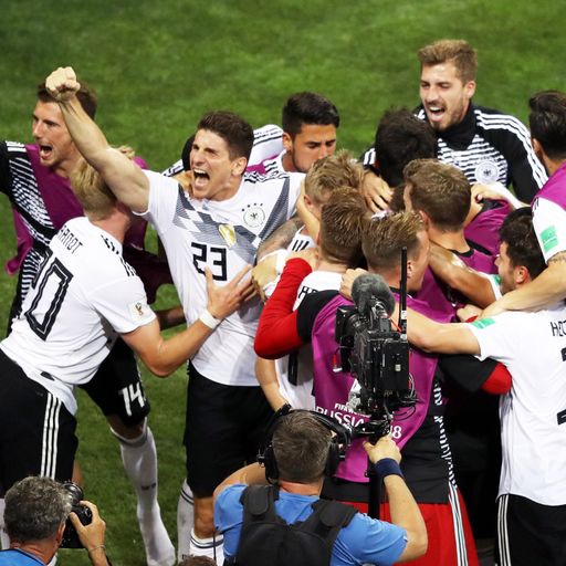 Kroos-Hammer in der Nachspielzeit! Deutschland wendet WM-Aus ab