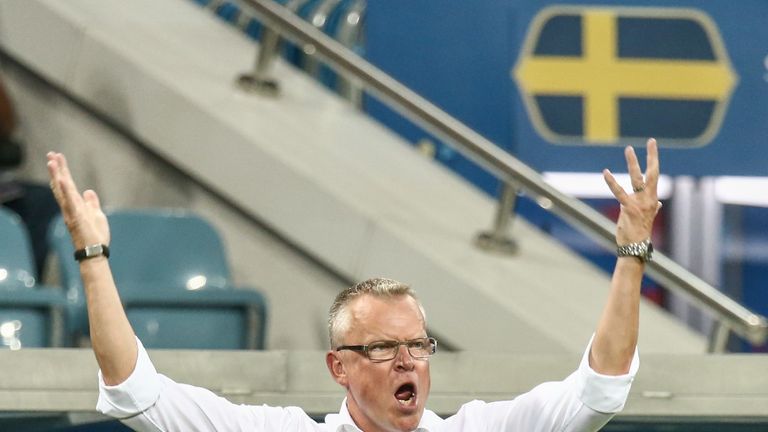 Schwedens Nationaltrainer Janne Andersson kritisiert den Jubel der DFB-Elf.