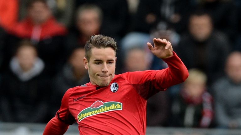 Christian Günter verlängert seinen Vertrag beim SC Freiburg. 