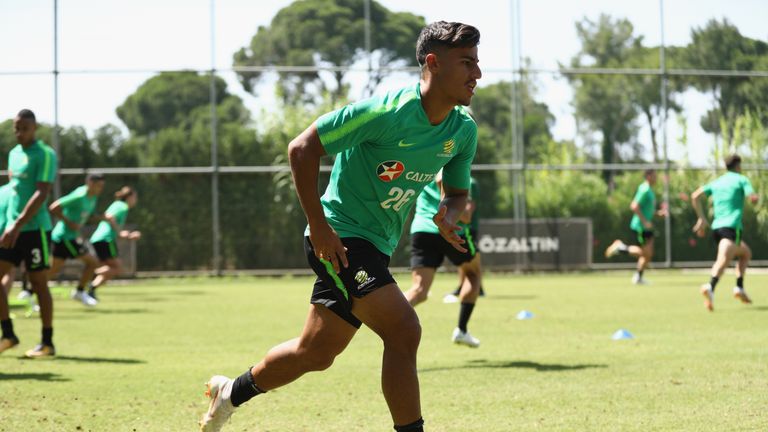 JÜNGSTER SPIELER: Erst vor wenigen Tagen debütierte der 19-jährige Daniel Arzani für Australiens Nationalteam. Geboren am 04. Januar 1999, ist er der jüngste Spieler der Weltmeisterschaft.