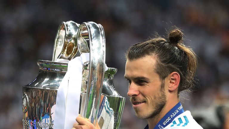 Gareth Bale (Real Madrid): Der Flügelflitzer ist bei Champions League-Sieger nicht mehr glücklich, weshalb ein Wechsel sehr wahrscheinlich ist. Der Telegraph bringt den Waliser mit dem FC Bayern in Verbindung. Kostenpunkt: knapp 100 Millionen Euro.
