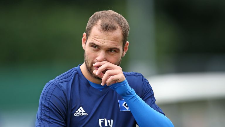 HSV-Trainingslager abgebrochen: Pierre-Michel Lasogga un Co. reisen vorzeitig ab.