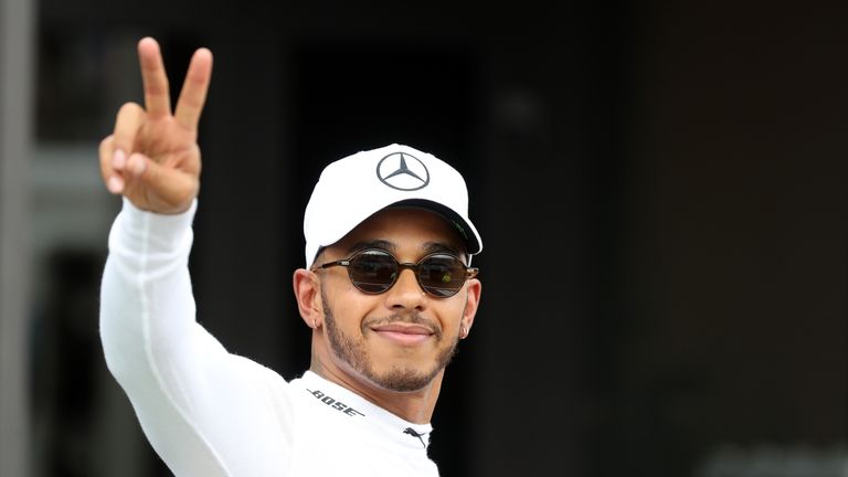 Lewis Hamilton siegt souverän in Frankreich und schnappt sich damit die WM-Führung zurück.