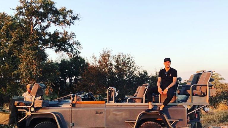 Im WM-Kader von Argentinien war kein Platz für Maruo Icardi (Inter Mailand. Der Stürmerstar ist in Afrika unterwegs und widmet sich einer eindrucksvollen Safari-Tour. (Quelle: www.instagram.com/mauroicardi/)