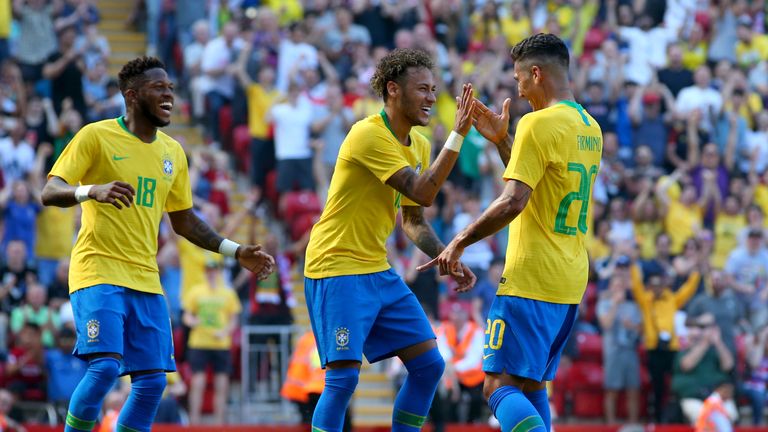 Brasilianische Offensivpower: Neymar (M.), Firmino (r.) und Fred wollen sich zum Titel zaubern.