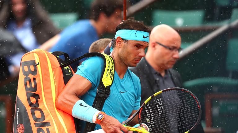 Rafael Nadal muss seine Partie am Donnerstag gegen Diego Schwartzman fortsetzen.