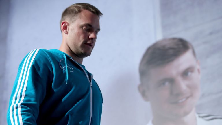 Die Zukunft von Nationalkeeper Manuel Neuer im DFB-Dress hängt von vielen Faktoren ab.