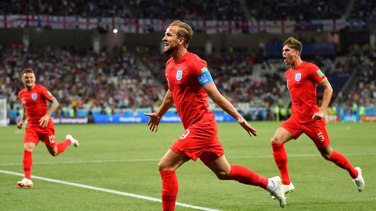 Harry Kane bejubelt seinen Treffer zum 1:0 bei Englands WM-Auftakt gegen Tunesien.