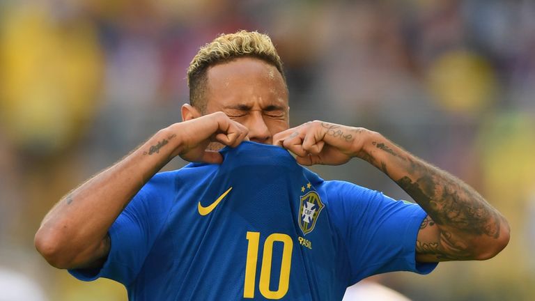 Neymar war Torschütze bei Brasiliens 2:0 gegen Costa Rica. Dennoch steht der Superstar der Selecao in der Kritik.