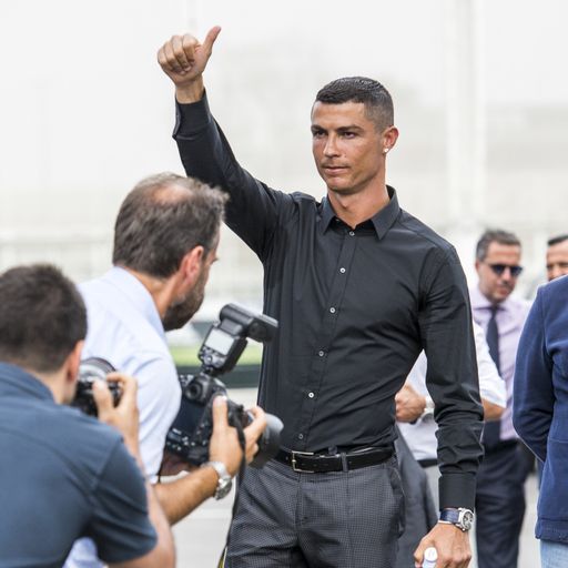Hollywoodreife Ankunft: Cristiano Ronaldo in Turin gelandet