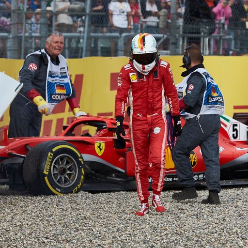 Vettel wirft Sieg weg - Hamilton jubelt