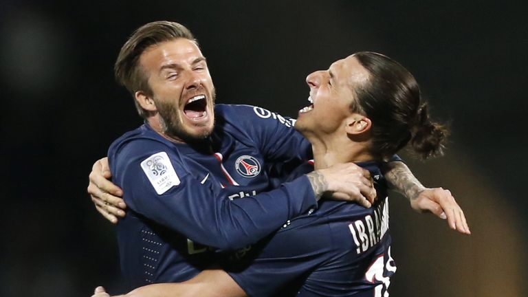 David Beckham (l.) und Zlatan Ibrahimovic spielten 2013 gemeinsam für PSG.