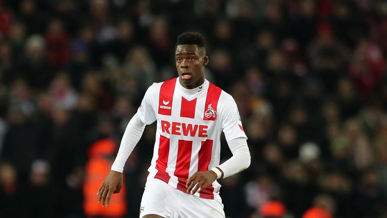 Yann-Aurel Bisseck verlängert seinen Vertrag beim 1. FC Köln.