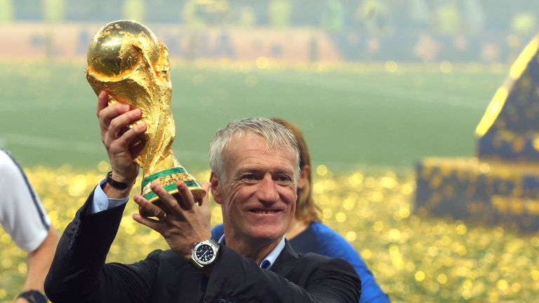 Fifa Didier Deschamps Zum Welttrainer Des Jahres Gekurt Fussball News Sky Sport
