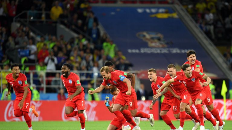 Es ist geschafft! England gewinnt erstmals ein WM-Elfmeterschießen.