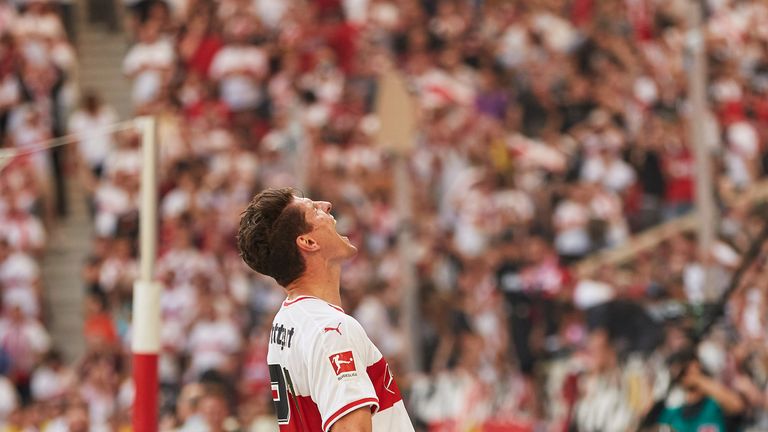 Der 33-Jährige genießt im Team und bei dem Fans ein hohes Ansehen. Er soll in der kommenden Saison als Führungsspieler vorangehen und die junge Spieler führen. 