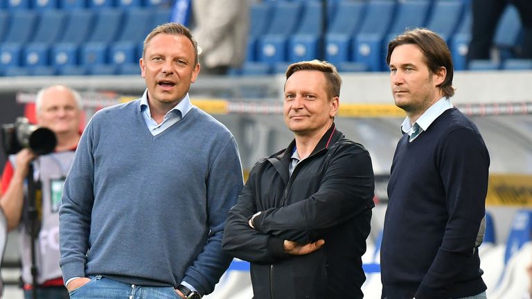 Horst Heldt will mit seinem aktuellen Cheftrainer zügig verlängern.
