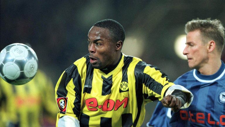 VICTOR IKPEBA: Der Nigerianer zählt zu den größten Fehleinkäufen. 1999 wurde er für sechs Millionen Euro vom AS Monaco geholt, doch in Dortmund kam er gar nicht zurecht. Nach nur vier Toren in 37 Spielen zog er 2002 weiter nach Libyen zu Al-Ittihad.