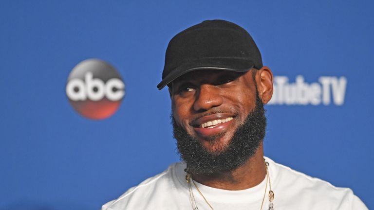 LeBron James befindet sich aktuell im Urlaub.