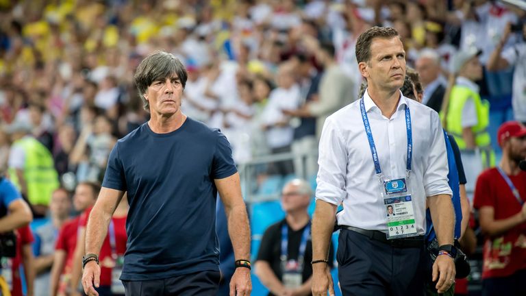Joachim Löw und Oliver Bierhoff stehen nach dem frühen WM-Aus in der Kritik.