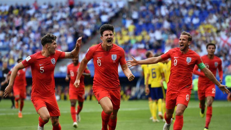 Maguire feiert seinen Treffer.