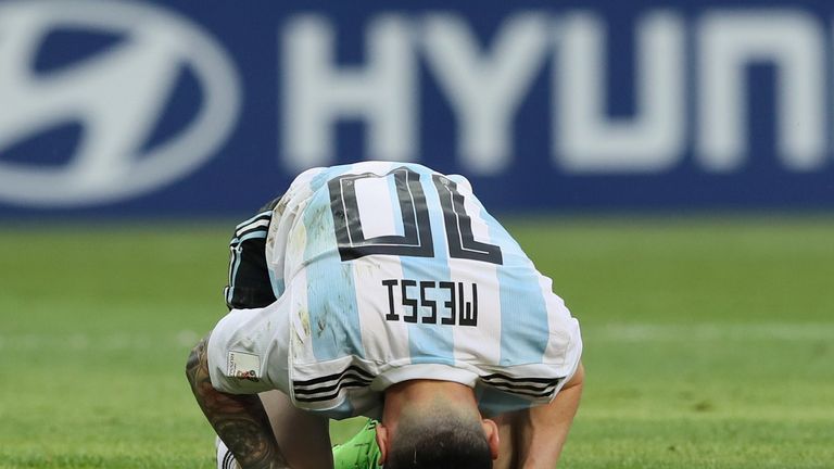 Ein Grund: In den wichtigen WM-Spielen trifft Messi nicht. In 756 K.o.-Minuten netzte der Argentinier nicht einmal ein.
