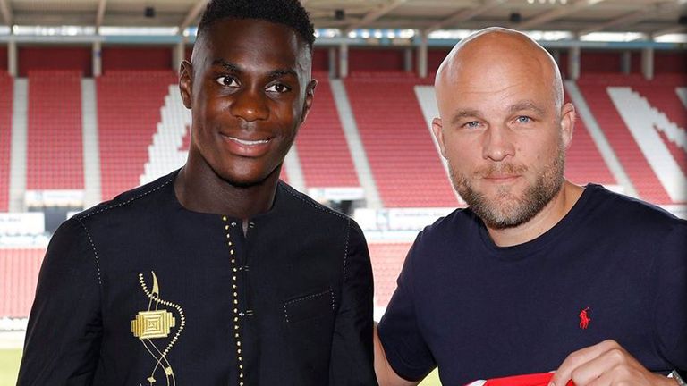 Moussa Niakhate (l.) verstärkt ab dieser Saison den 1. FSV Mainz 05 (Bildquelle: Twitter/ @1FSVMainz05