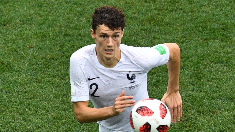 Pavard ist einer der Shooting-Stars bei dieser WM. Auf der für ihn ungewohnten Rechtsverteidiger-Position wusste der 22-Jährige – auch dank seines sehenswerten Außenrist-Volleytors gegen Argentinien – zu glänzen.