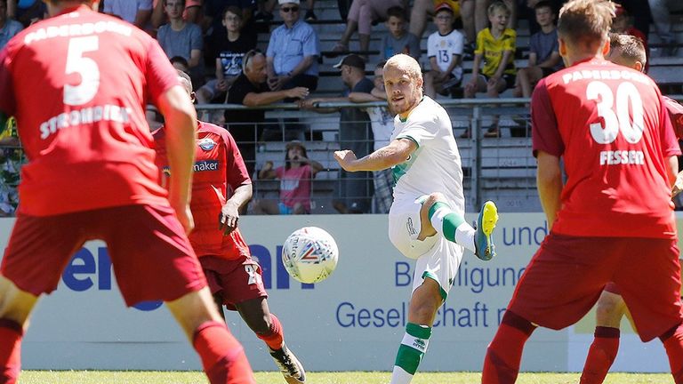 Teemu Pukki trifft doppelt gegen Paderborn. (Quelle: Twitter/@NorwichCityFC)