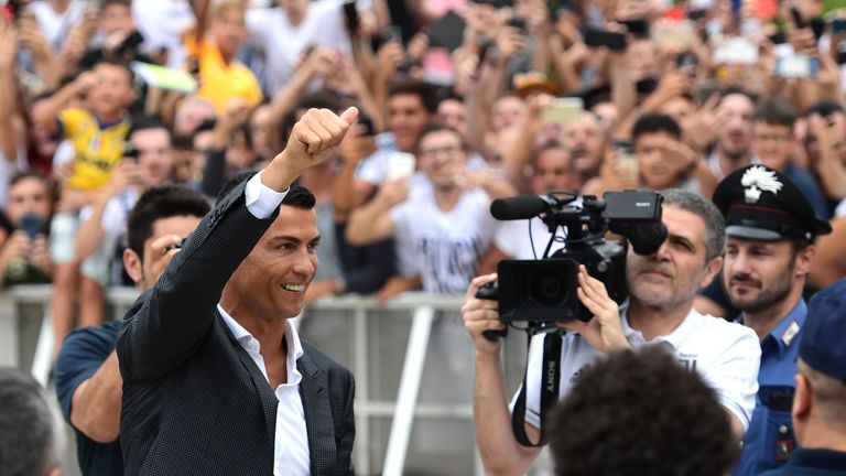Die Verpflichtung von Cristiano Ronaldo zahlt sich für Juventus Turin schon jetzt voll aus.