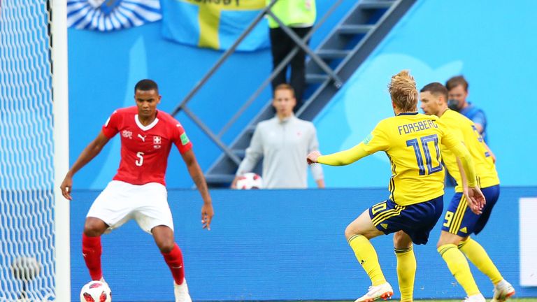 8. Schweden - Jetzt gibt‘s also auch den Schweden-Dusel! Ein Glückstor von Forsberg gegen die Schweiz reichte zum Viertelfinaleinzug. Klar, die Defensive steht sicher, aber die Offensive - viel 'Sturm' um nichts! Gegen England ist Schluss!