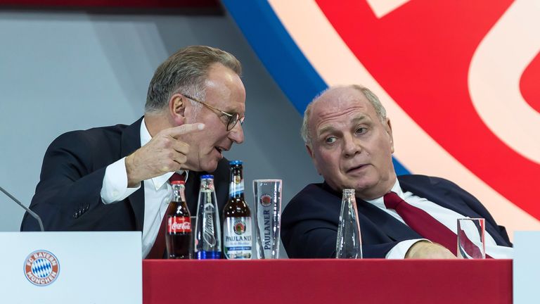 Karl-Heinz Rummenigge und Uli Hoeneß haben auf dem Transfermarkt noch Zeit für mögliche FCB-Neuzugänge.