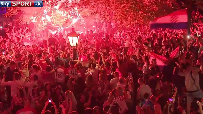 Kroatische Fans feiern in München.