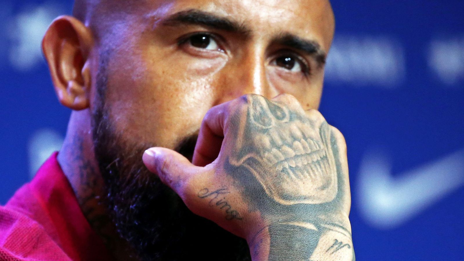 FC Barcelona Arturo Vidal bei Barca Fußball News Sky Sport