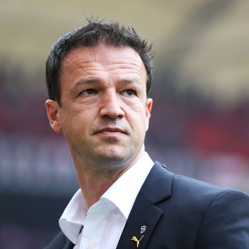 Bobic äußert sich zur Hinteregger-Kritik an FCA-Coach Baum