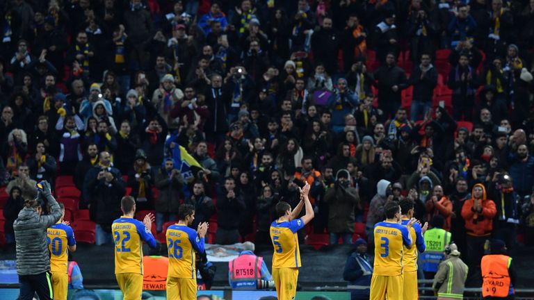 Apoel Nikosia kann schon seit der Saison 2012/13 jubeln. Seitdem kann sich keine andere Mannschaft mehr zyprischer Meister nennen. 27 Mal konnte der Klub aus der Hauptstadt schon die Meisterschale in Empfang nehmen...