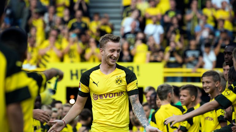 4. Borussia Dortmund - Durchschnittspreis: 159,88 Euro (Trikots: 84,95 Euro, Fanartikel: 23,83 Euro, Dauerkarten: 489,13 Euro, Tageskarten: 41,60 Euro)