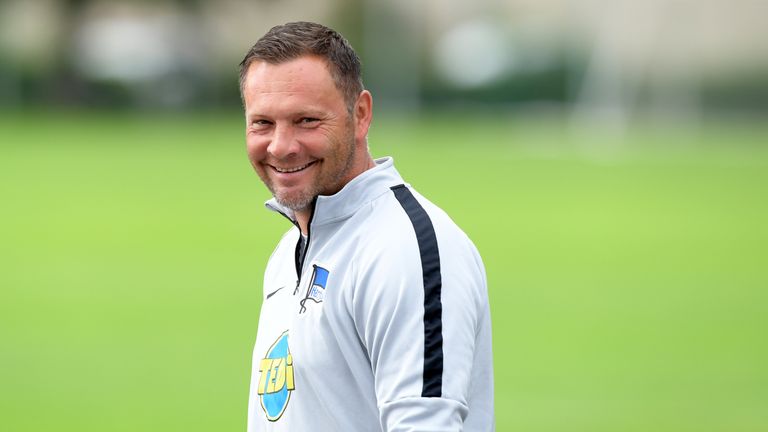 Hertha-Trainer Pal Dardai wünscht sich größere Tore.