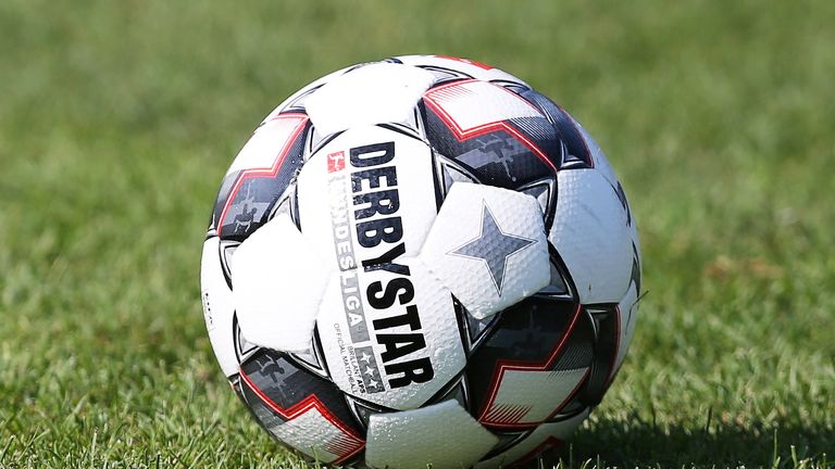 Am Wochenende startet die Bundesliga mit einem neuen Ball in die Saison 2018/19.