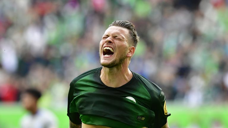 Ein weiterer heißer Kandidat ist Daniel Ginczek. Der 27 Jahre alte Mittelstürmer wechselte zur aktuellen Saison zum VfL Wolfsburg und erzielte am ersten Spieltag das Siegtor für seinen neuen Verein.