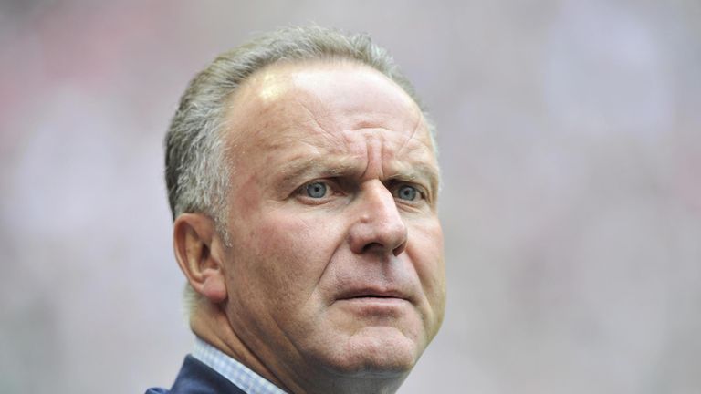 Karl-Heinz Rummenigge zeigt sich ob der harten Spielweise der Hoffenheimer 'not amused'.