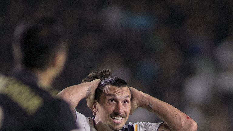 Nach Ohrfeige Mls Bestraft Ibrahimovic Fußball News Sky - 