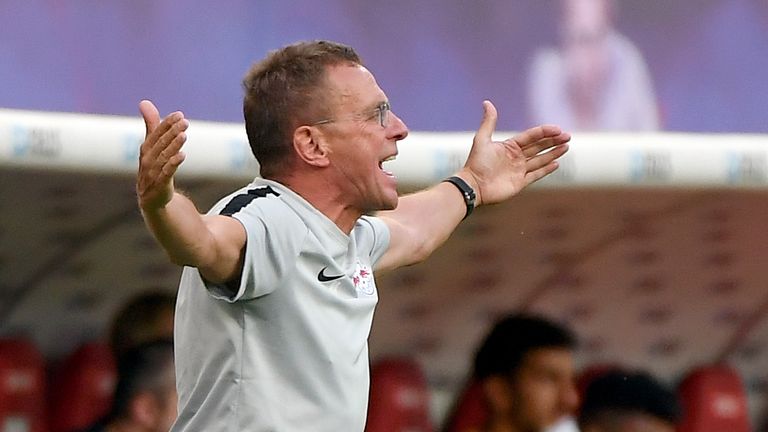Ralf Rangnick ist mit der Leistung seiner Spieler alles andere als zufrieden. 