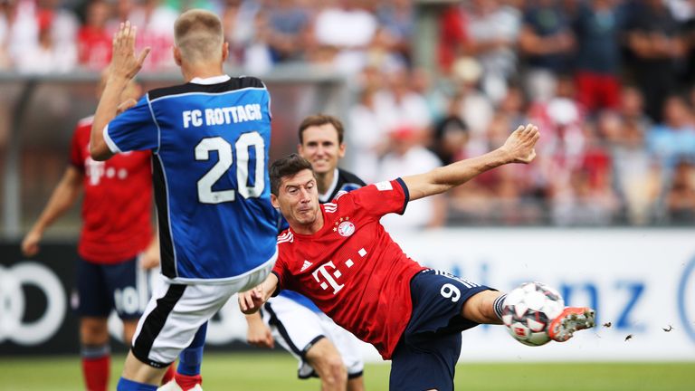 Robert Lewandowski traf gegen Rottach-Egern x-mal für den FC Bayern.