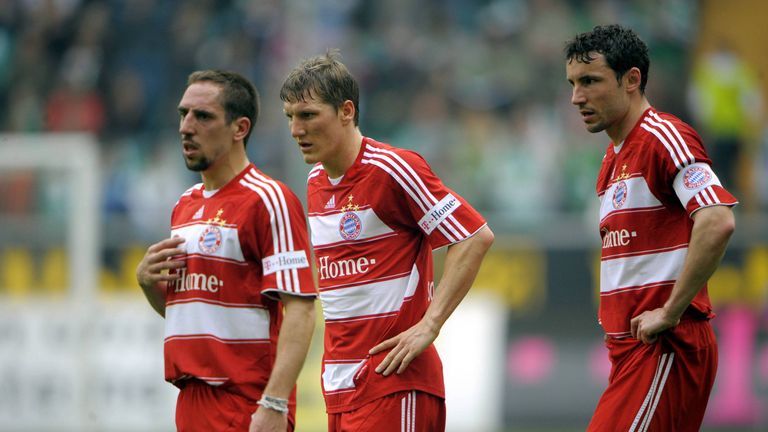 Einer seiner bittersten Momente im Trikot der Roten erlebte Schweinsteiger beim 1:5 gegen den VfL Wolfsburg. Am 4. April 2009 kamen wohl keine Frühlingsgefühle auf, als Grafite und Dzeko Schweinsteiger und Co. schwindelig spielten.