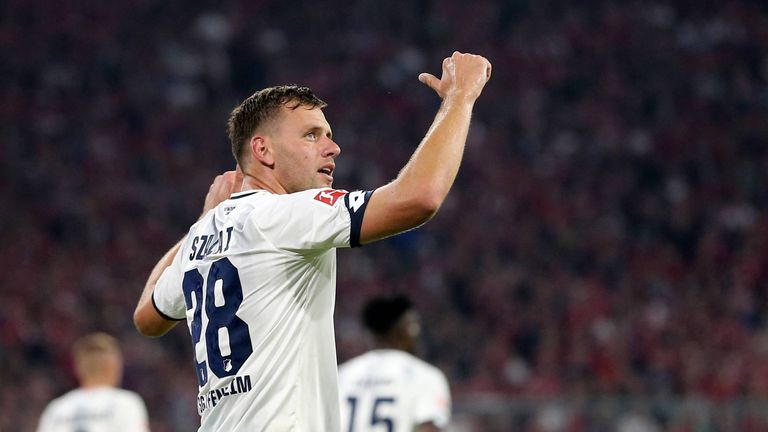 Hoffenheims Szalai gleicht gegen den FC Bayern aus.