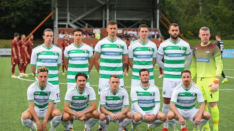 ...Eine dieser Mannschaften sind die New Saints. Den ersten Erfolg ihrer Serie feierten die Waliser am Ende der Saison 2011/12. Mit sieben Titeln in Folge teilt sich der walisische Rekordmeister den ersten Platz mit...