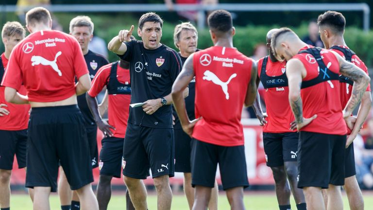 Tayfun Korkut bereitet den VfB auf die kommende Saison vor.